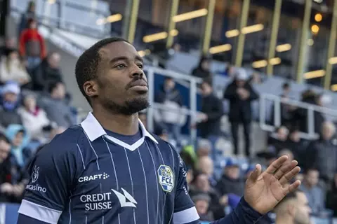 بعد موافقة الزمالك.. الرياض السعودي يعلن التعاقد مع تيدي أوكو 